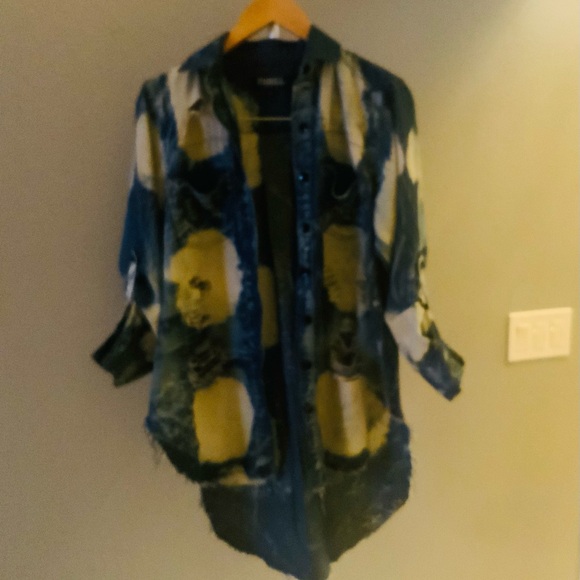 Long Oversized Denim Shirt - Picture 5 of 6